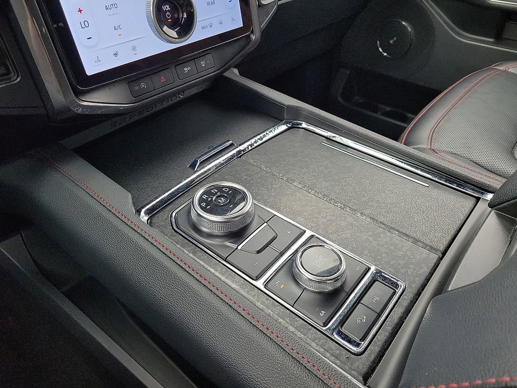 Used 2024 Ford Expedition Max Limited AWD/4WD image 25