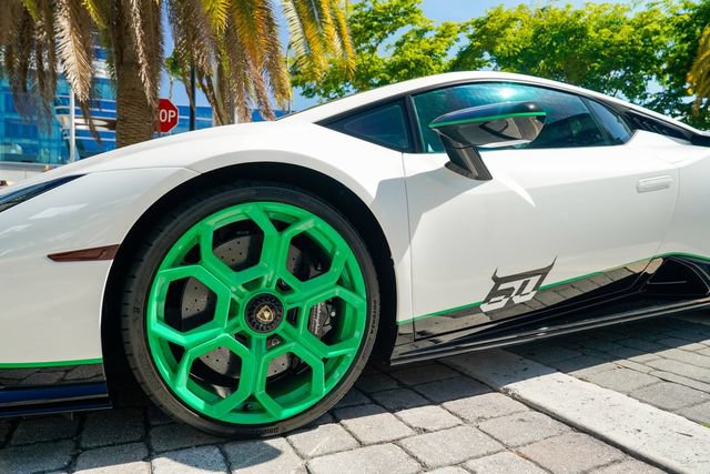 Used 2023 Lamborghini Huracan Tecnica RWD image 11