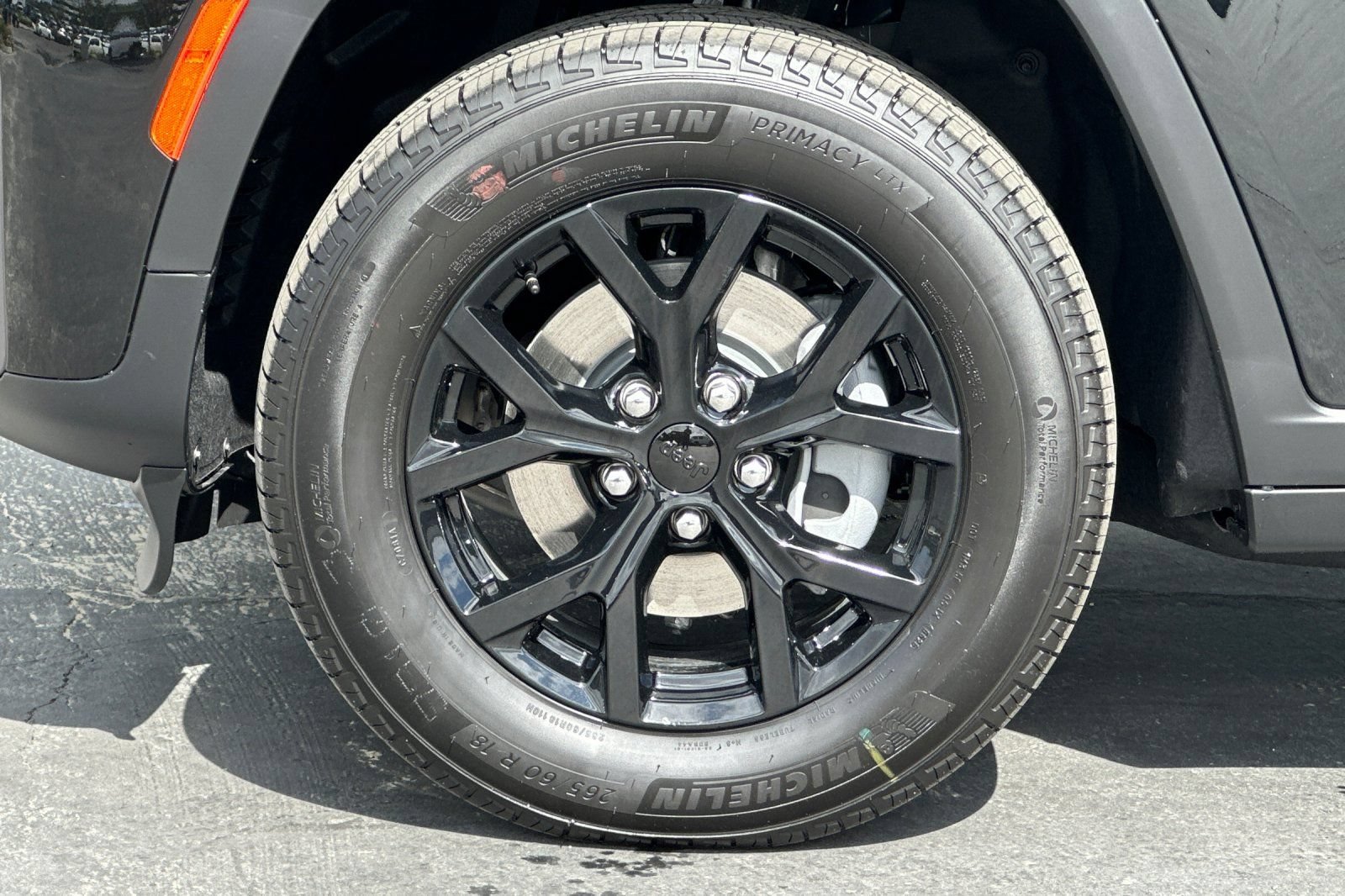 New 2026 Jeep Grand Cherokee Altitude AWD/4WD image 25