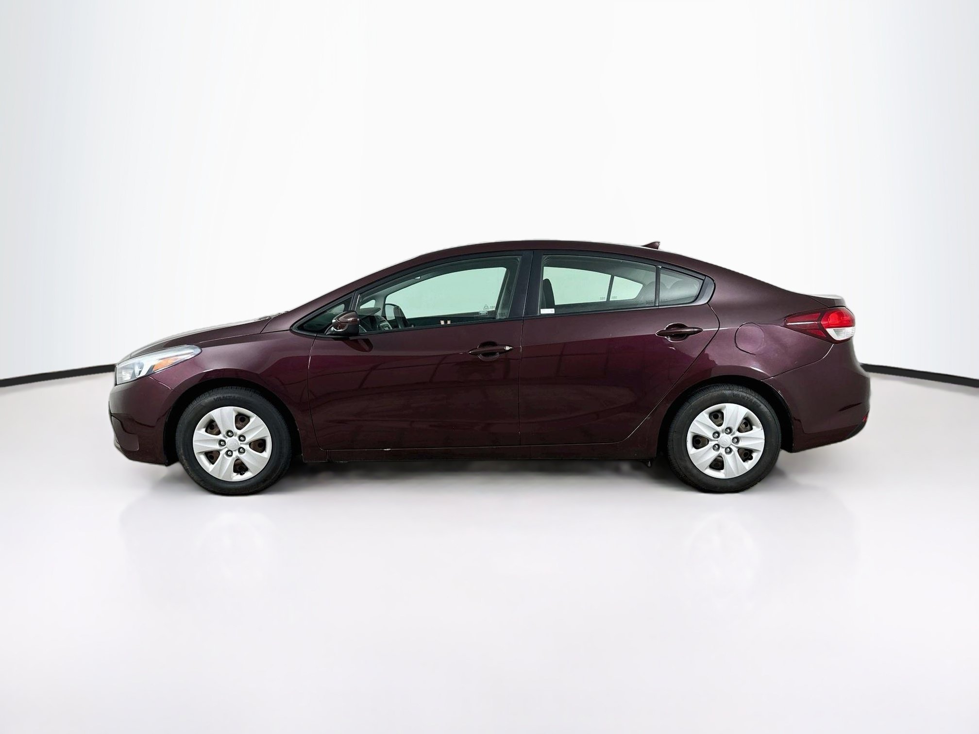 Used 2017 Kia Forte LX FWD image 4