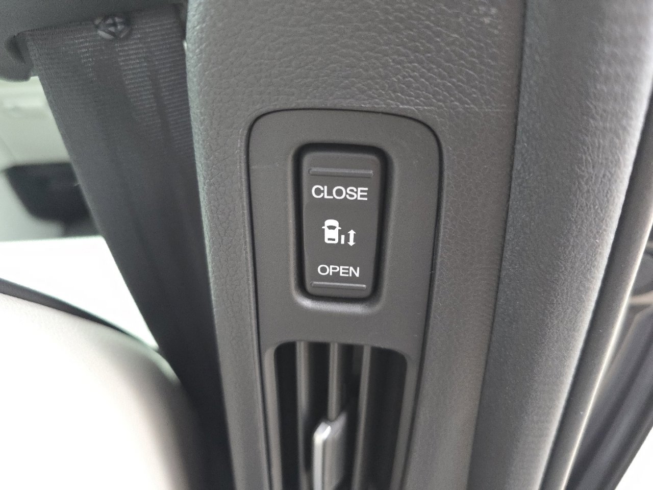 New 2026 Honda Odyssey Touring image 9