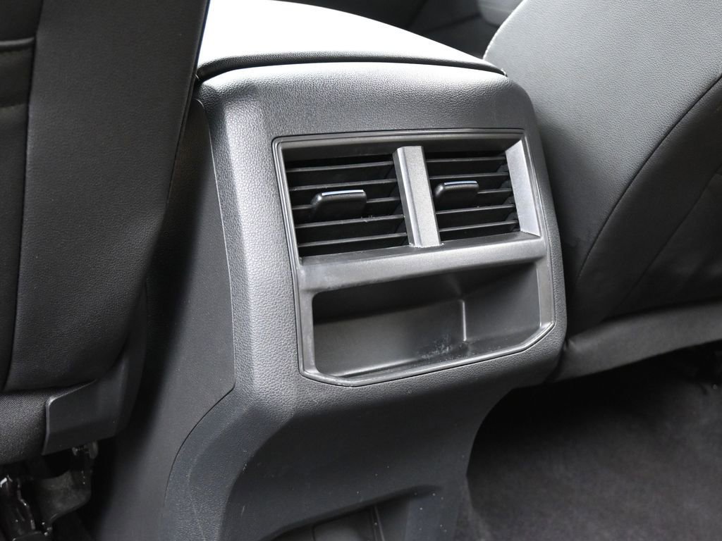 Used 2021 Volkswagen Atlas Cross Sport SE w/ Panoramic Sunroof Package image 36