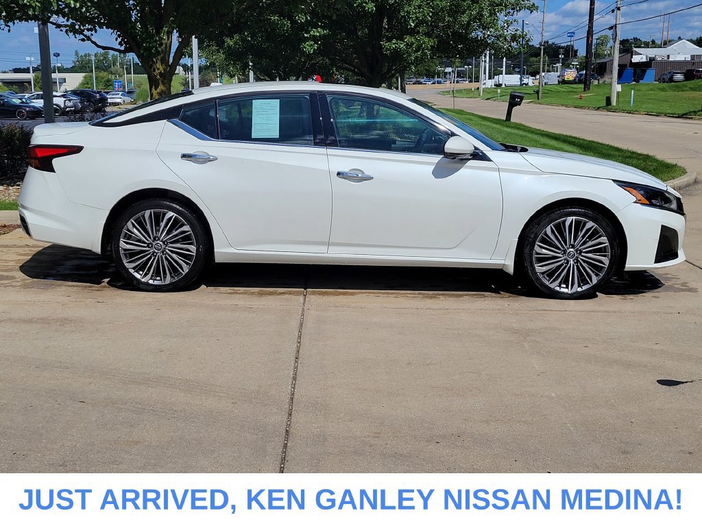 Certified 2024 Nissan Altima 2.5 SL AWD/4WD image 2