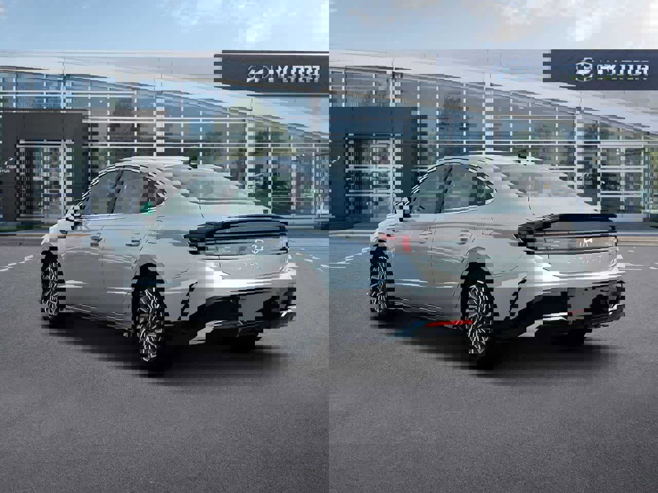 New 2025 Hyundai Sonata Limited image 3