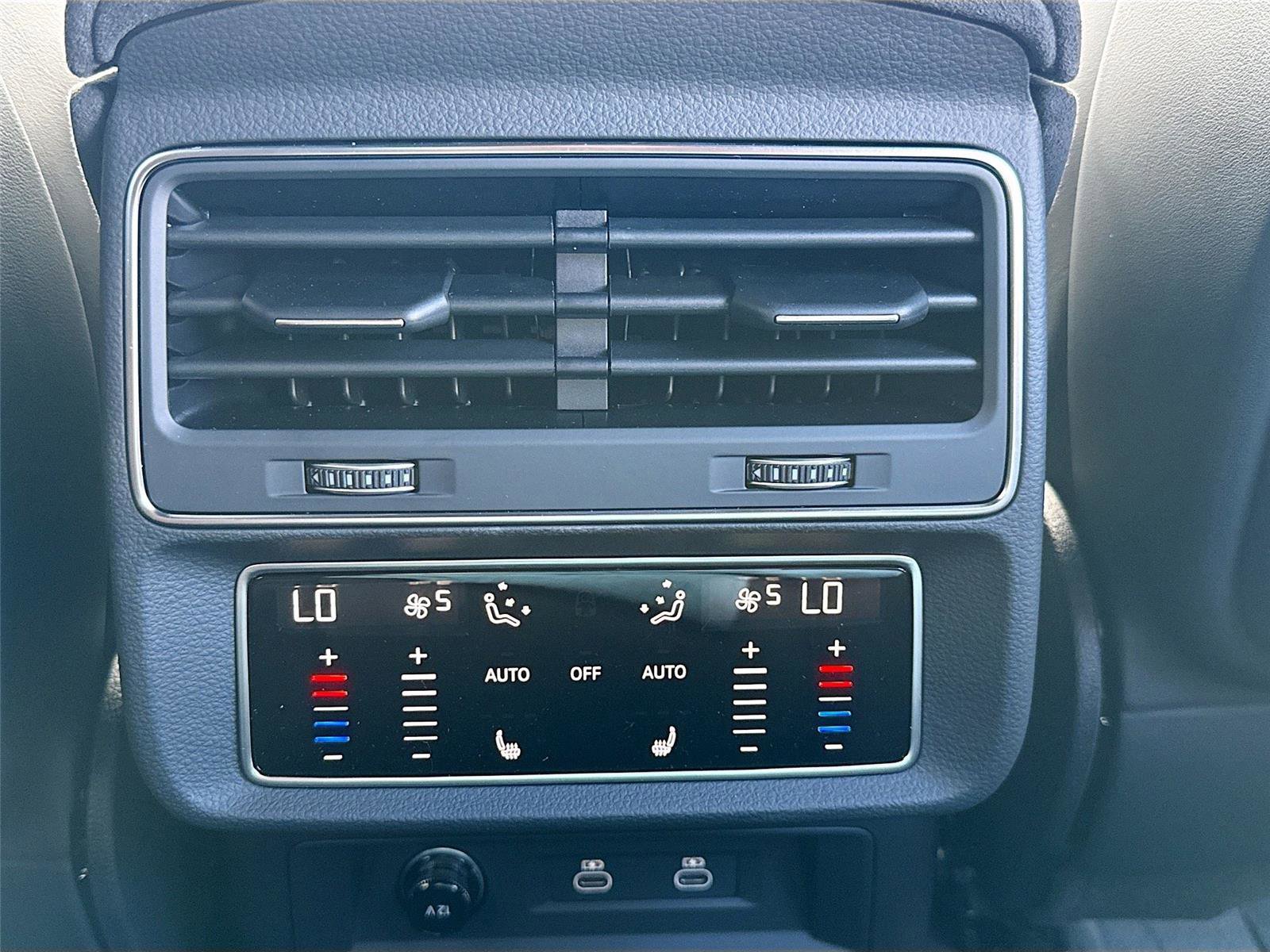 New 2026 Audi RS Q8 performance image 26