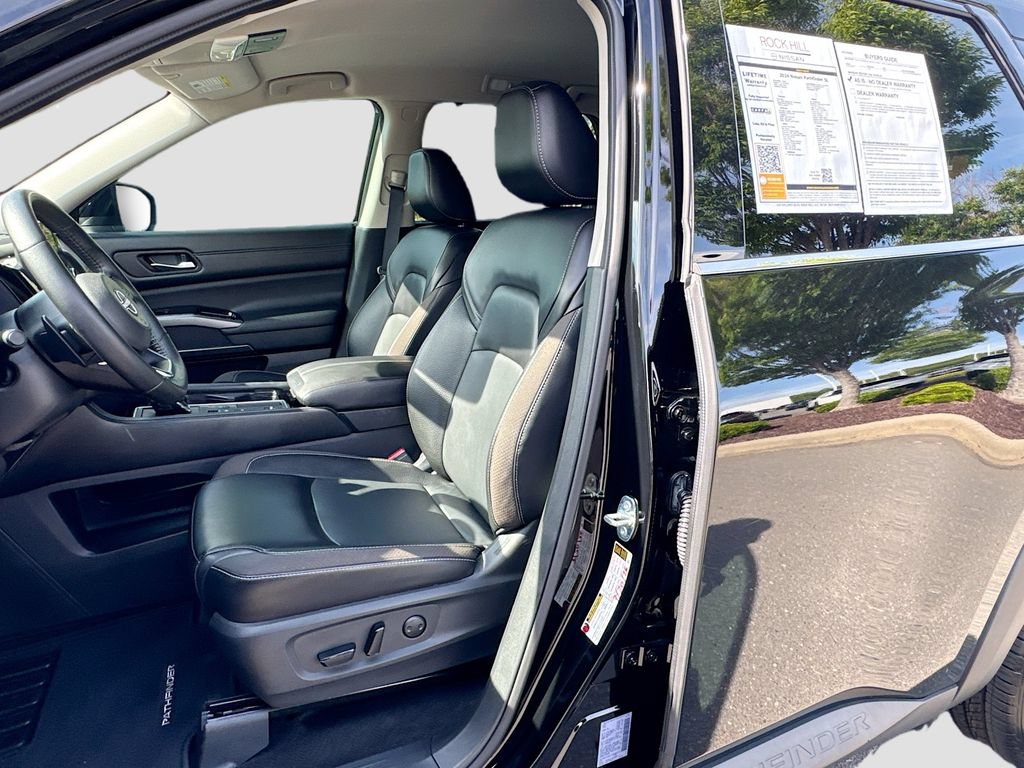 Certified 2024 Nissan Pathfinder SL FWD image 23