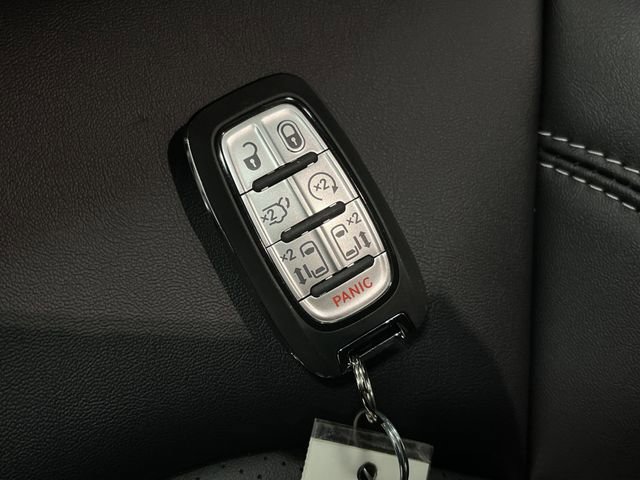 New 2026 Chrysler Pacifica Select image 27