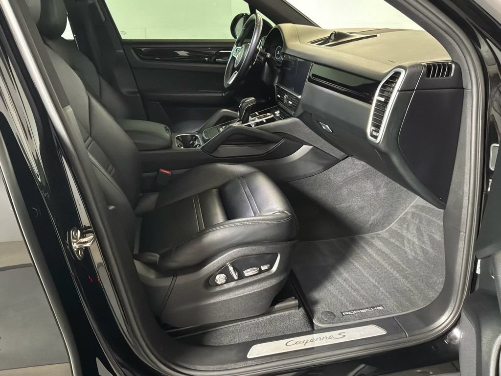 Used 2019 Porsche Cayenne S AWD/4WD image 23