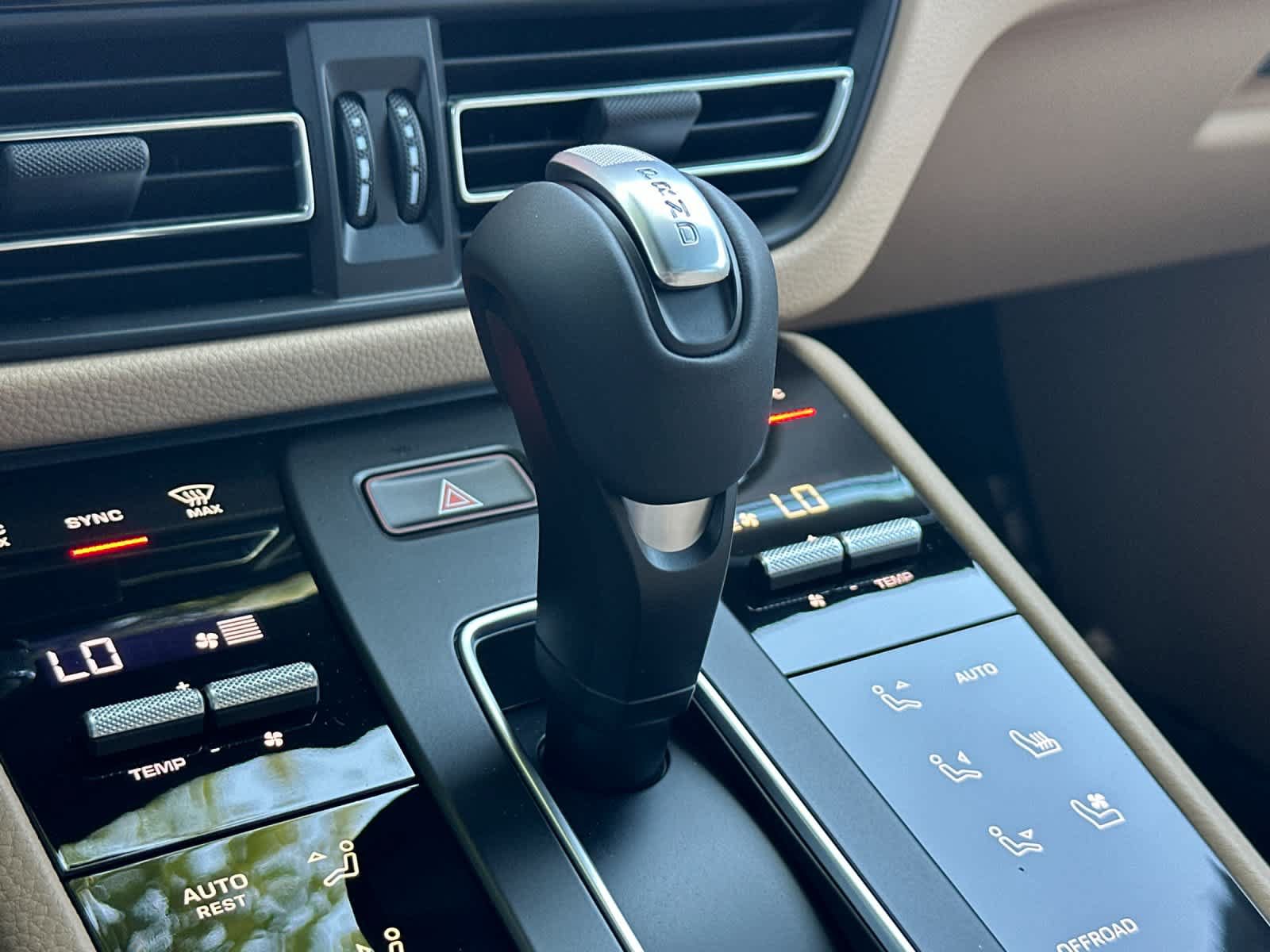 New 2026 Porsche Macan AWD/4WD image 25