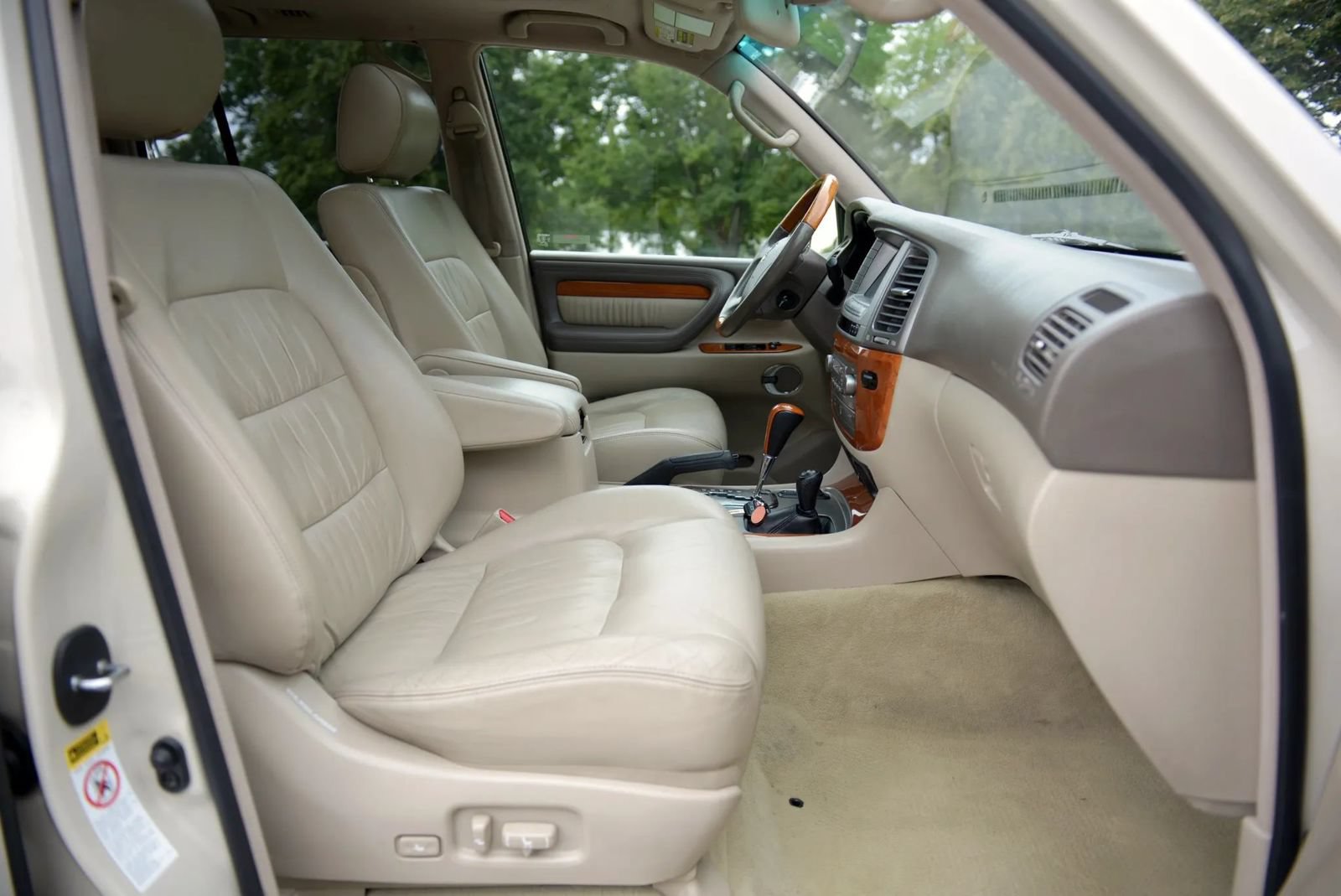 Used 2005 Lexus LX 470 4WD image 51