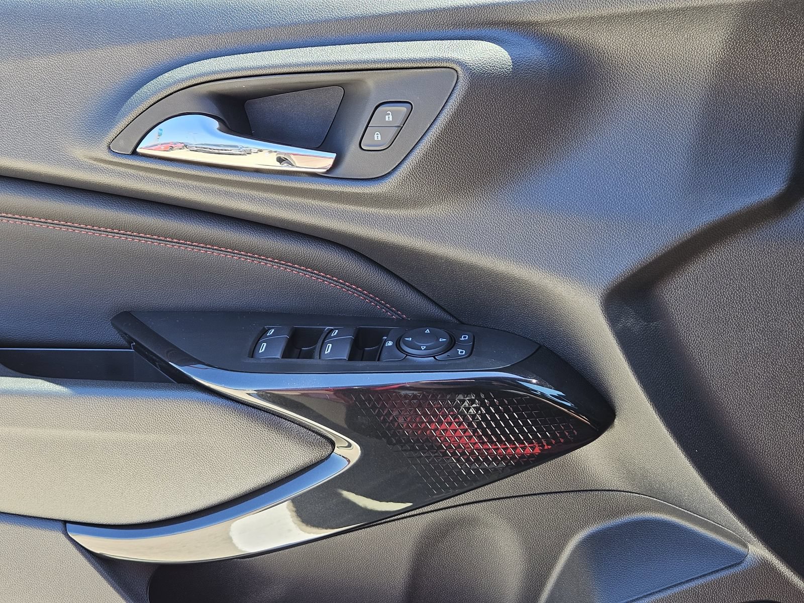 New 2026 Chevrolet Trax RS FWD image 24