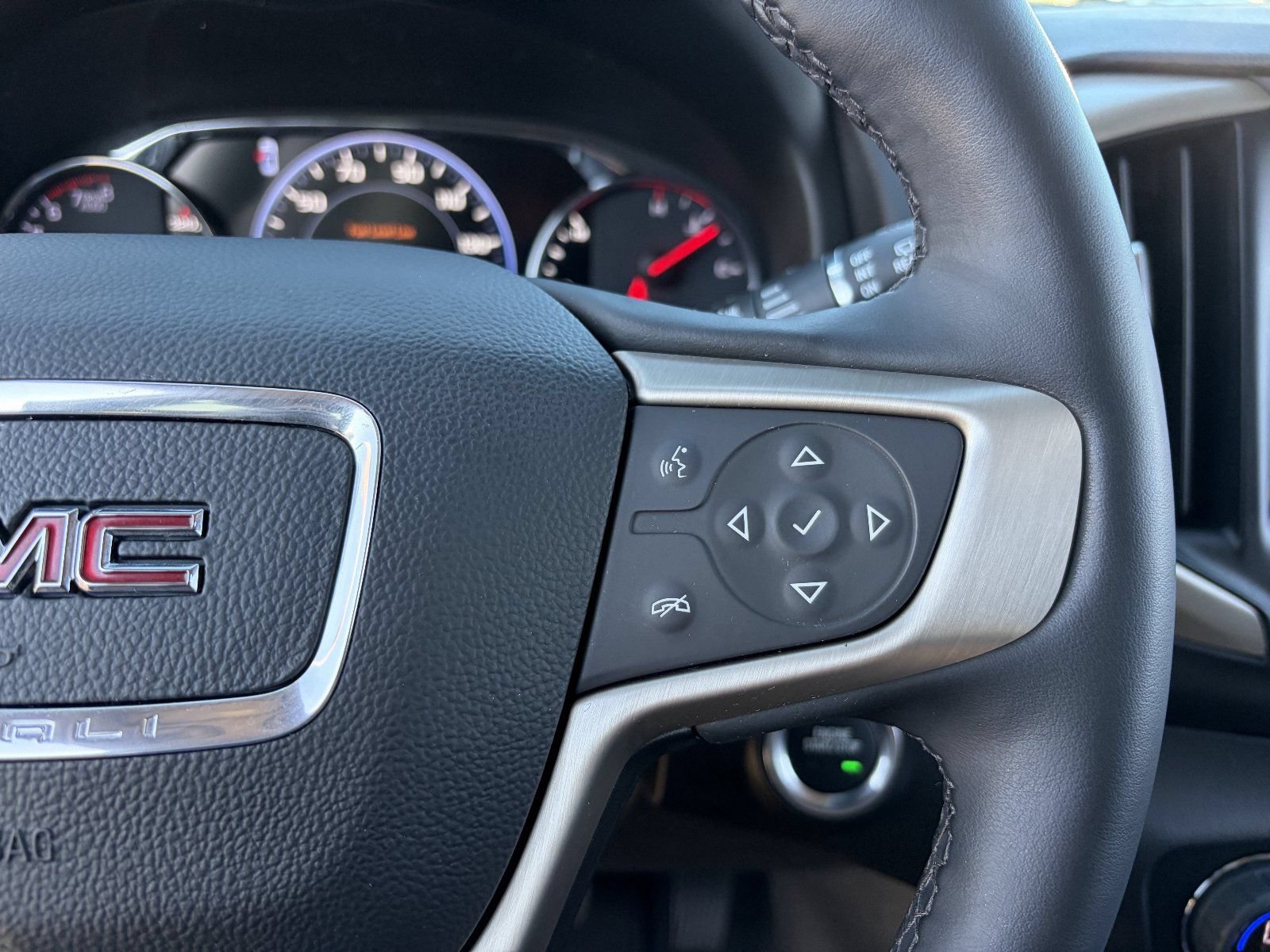 Certified 2024 GMC Terrain Denali w/ Denali Premium Package AWD/4WD image 26