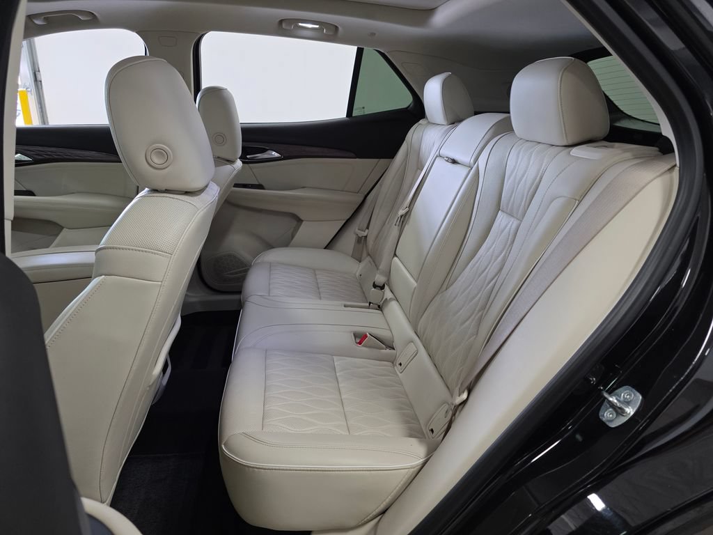 Used 2021 Buick Envision Avenir w/ Technology Package II AWD/4WD image 10