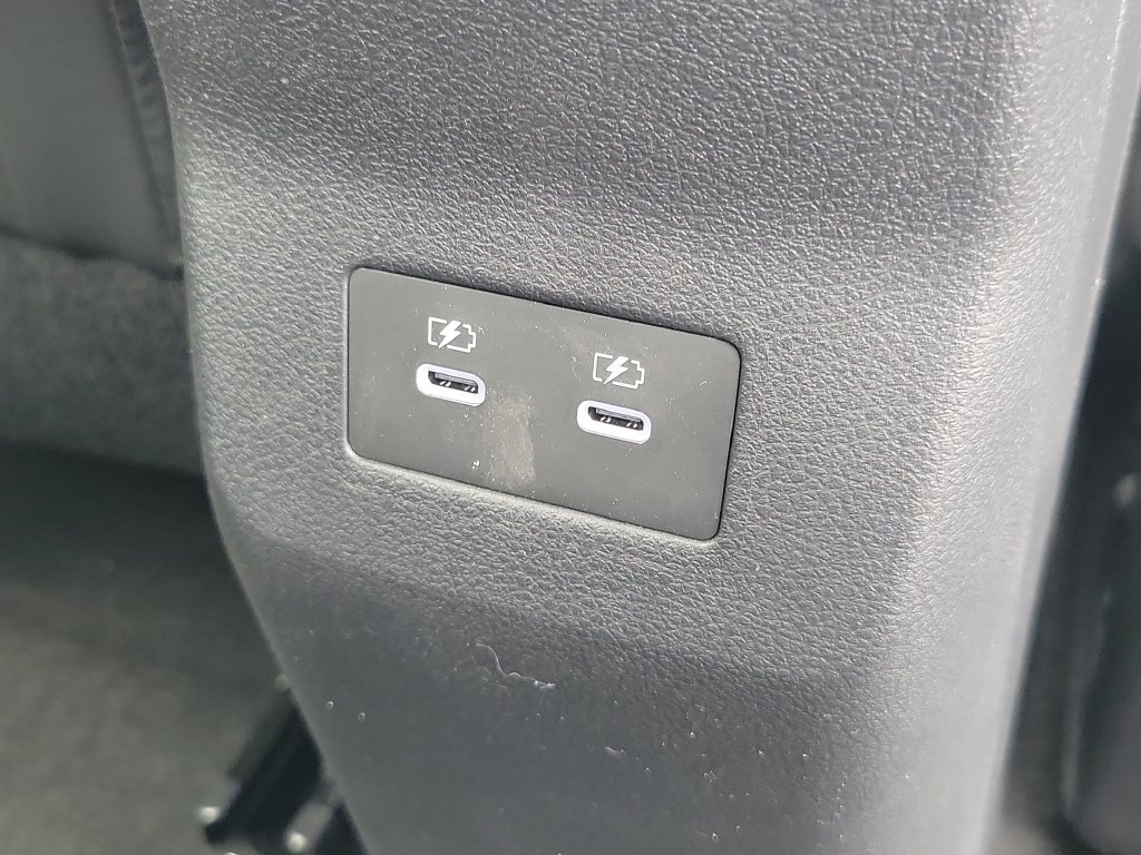 New 2026 Nissan Kicks SR w/ Cold Weather Package AWD/4WD image 17