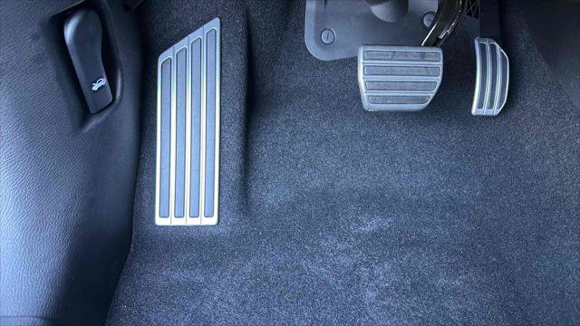 New 2025 Mitsubishi Outlander SEL image 17