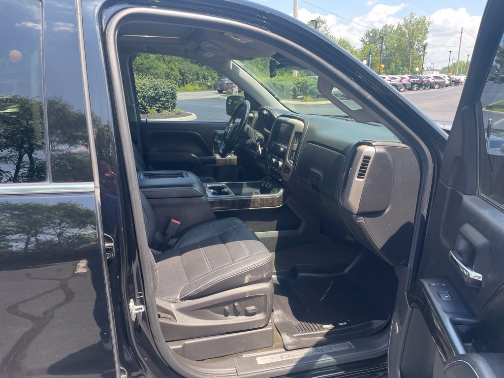 Used 2016 GMC Sierra 1500 Denali w/ Enhanced Driver Alert Package AWD/4WD image 37
