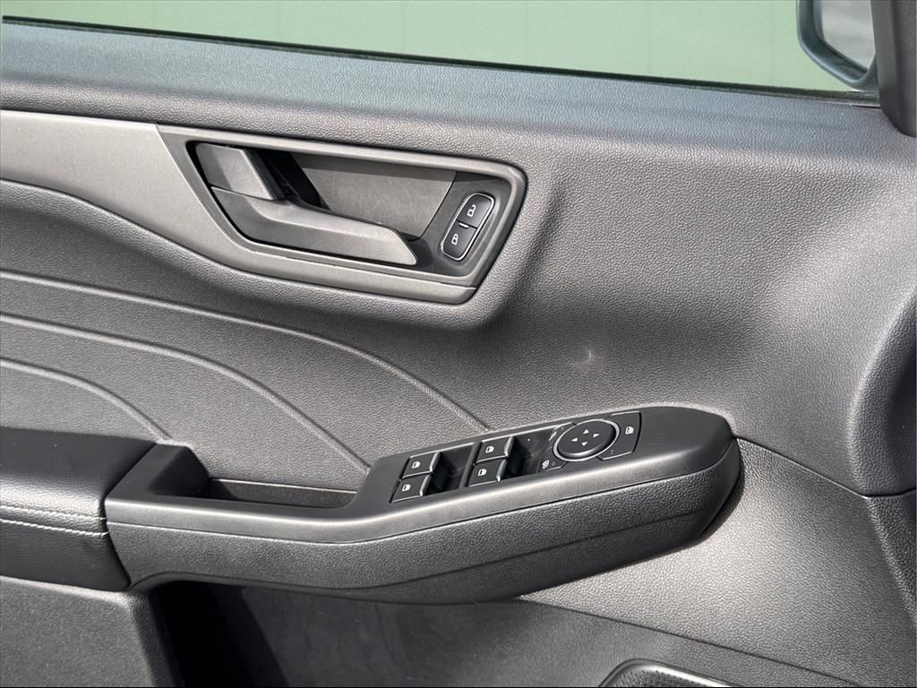 Used 2025 Ford Escape Active image 18