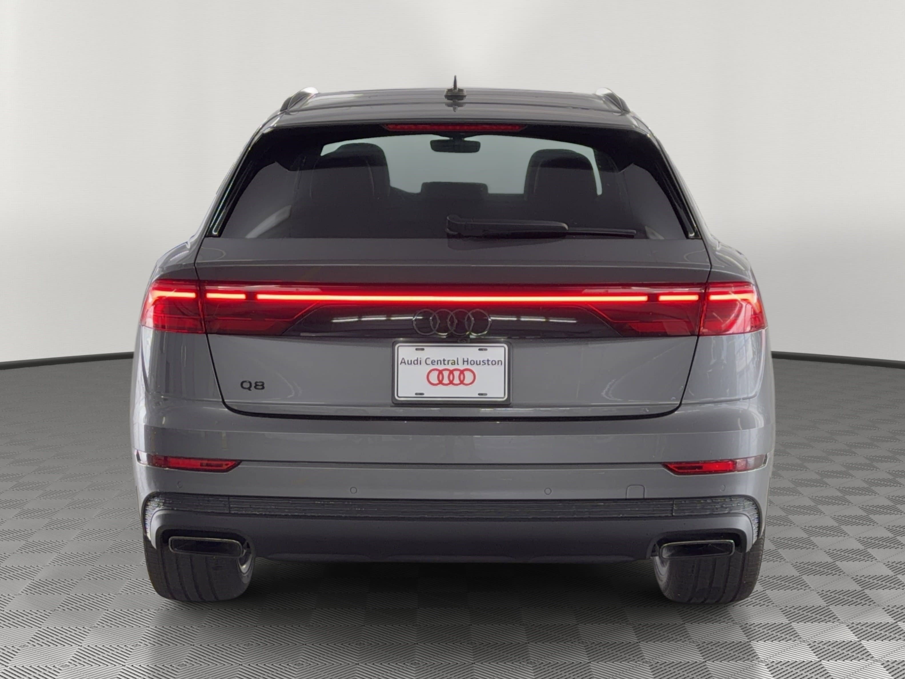 Used 2025 Audi Q8 Premium Plus w/ Premium Plus Package AWD/4WD image 10