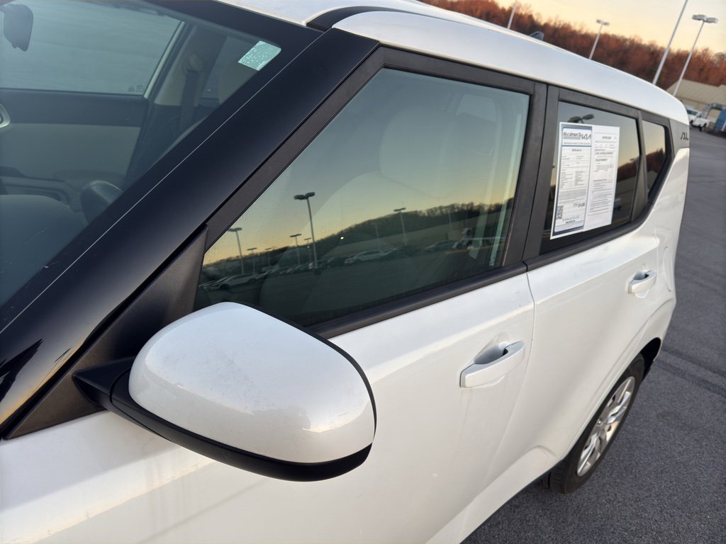 Used 2020 Kia Soul LX image 21