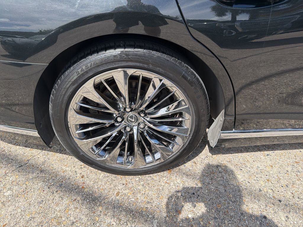 Used 2020 Lexus LS 500 w/ Interior Upgrade Package image 21