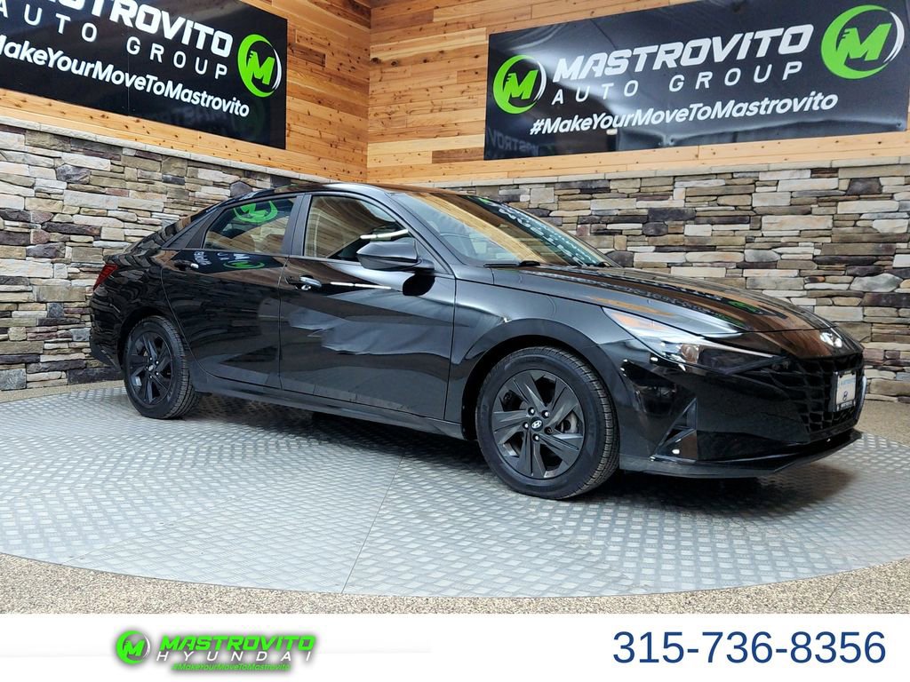 Used 2022 Hyundai Elantra SEL w/ Cargo Package