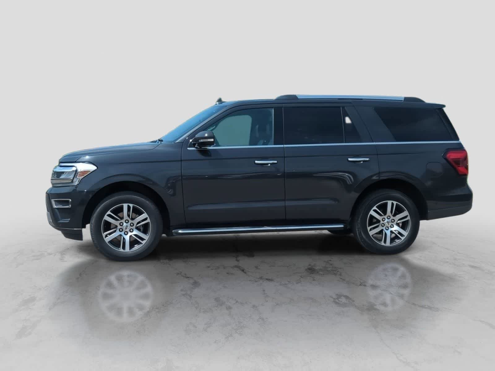 Used 2022 Ford Expedition Limited AWD/4WD image 5