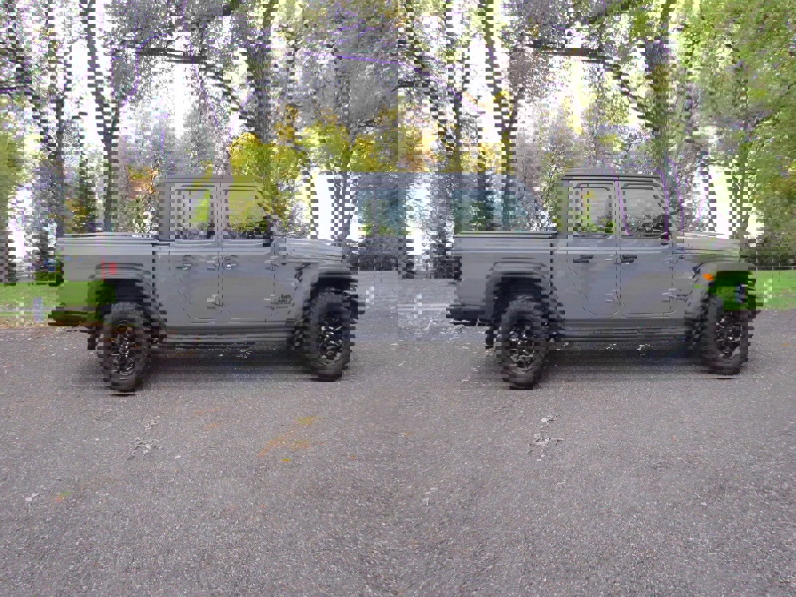 Used 2023 Jeep Gladiator Sport w/ Trailer Tow Package image 6