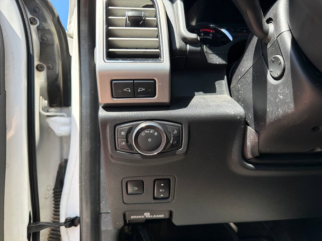 Used 2018 Ford F350 Platinum w/ Platinum Ultimate Package image 13