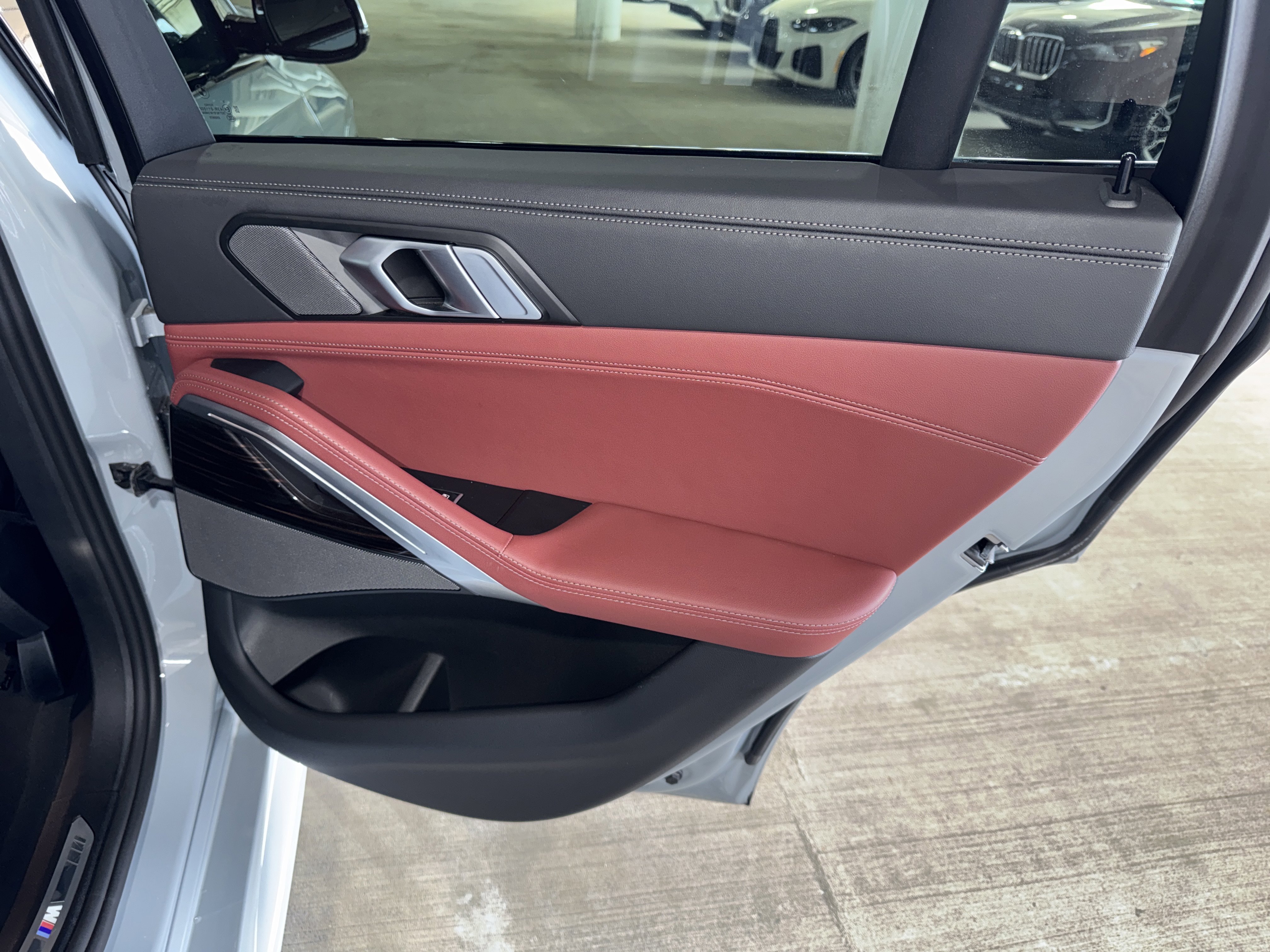 Certified 2025 BMW X6 xDrive40i image 11