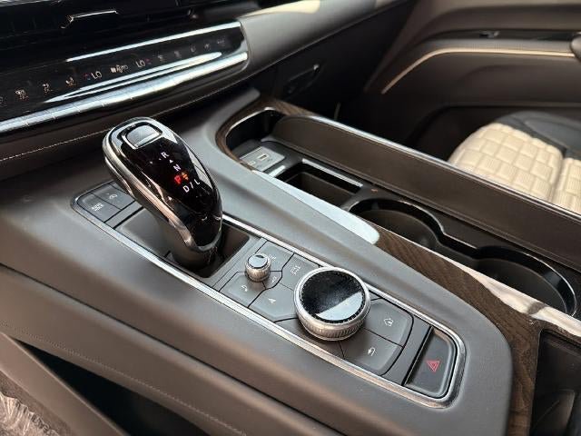 Certified 2024 Cadillac Escalade Premium Luxury Platinum AWD/4WD image 36