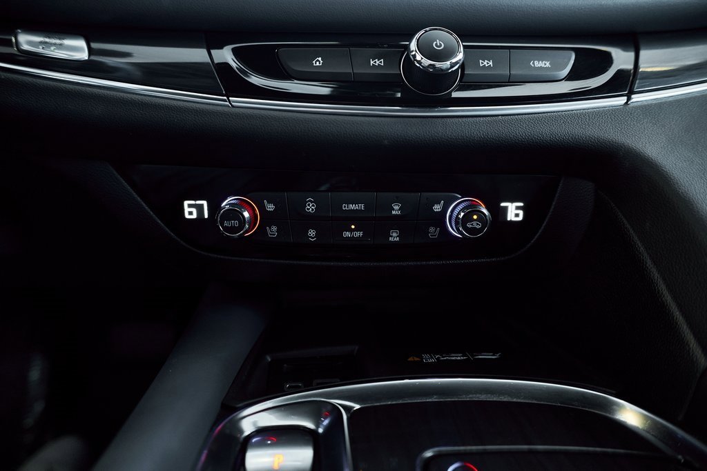 Used 2024 Buick Enclave Premium image 48