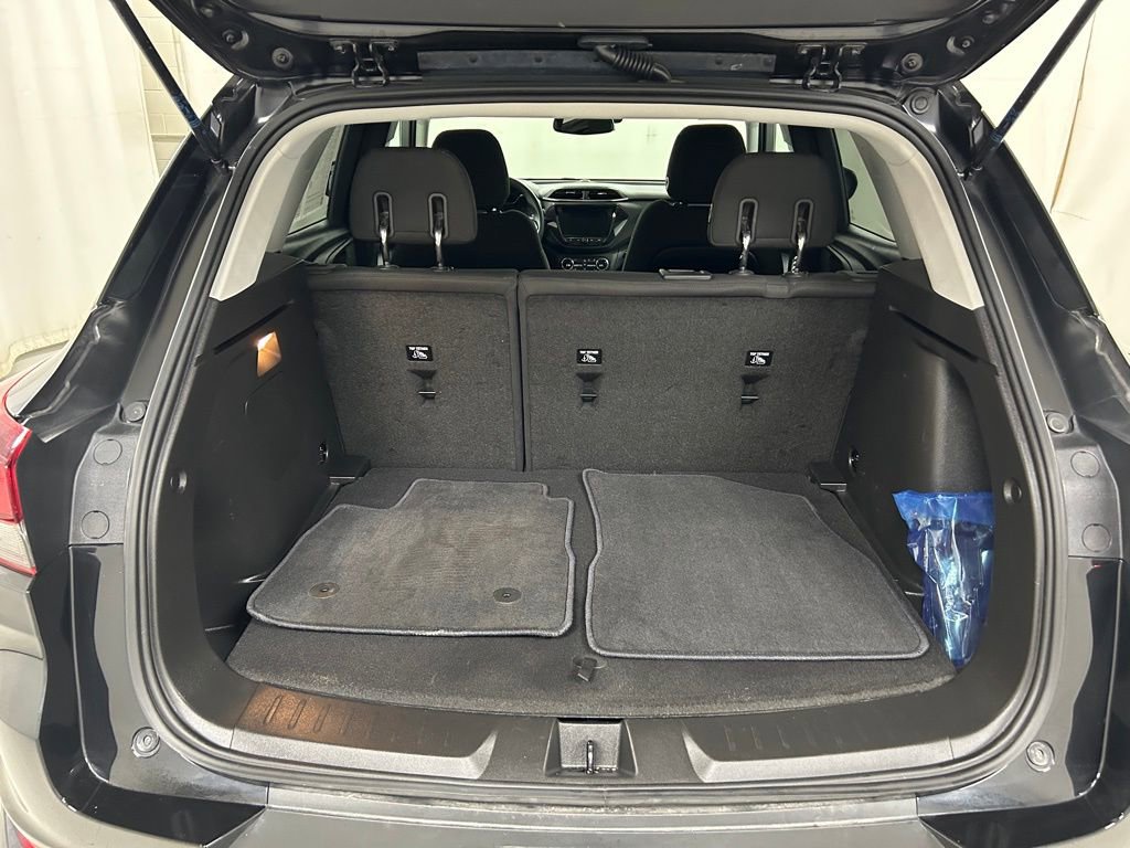 Used 2023 Chevrolet TrailBlazer LT w/ Convenience Package image 11