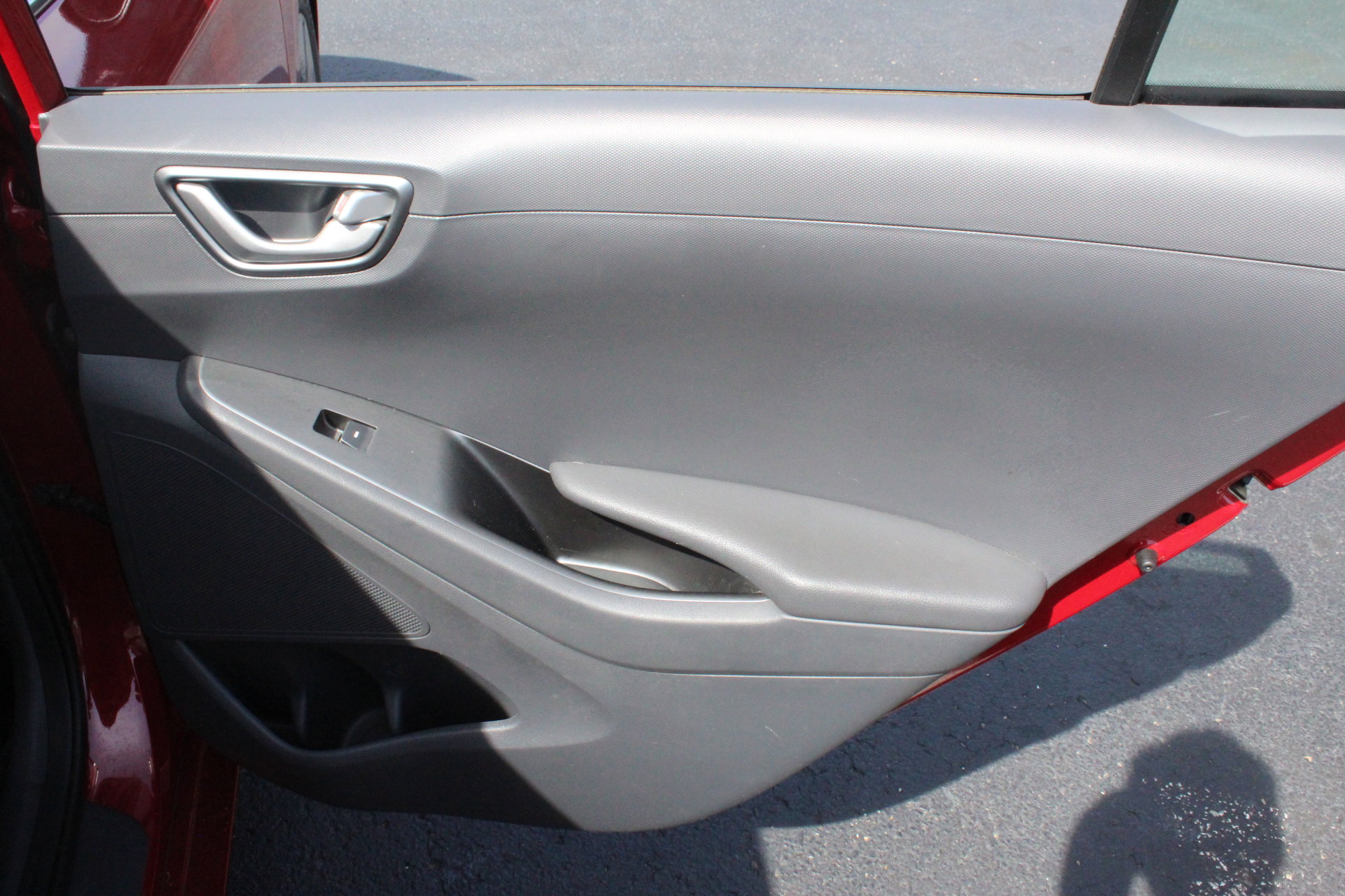 Used 2022 Hyundai Ioniq SE FWD image 29