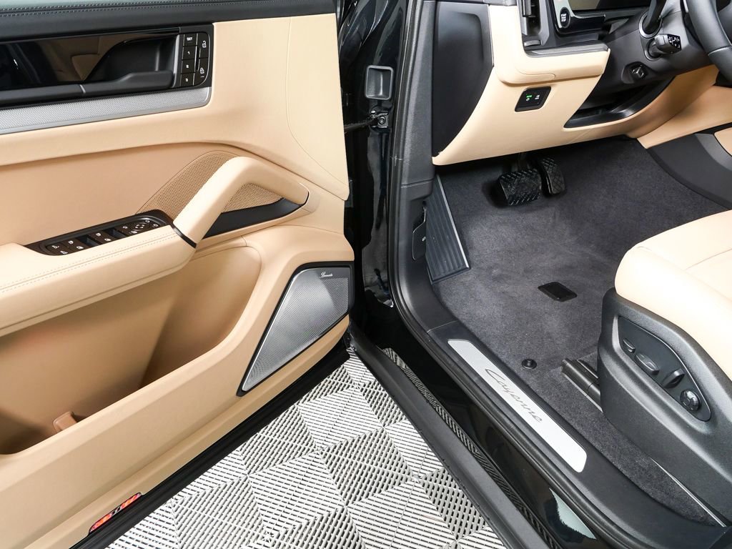 New 2026 Porsche Cayenne Coupe image 8