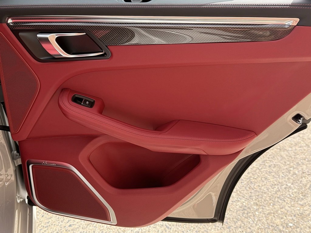 New 2026 Porsche Macan GTS image 25