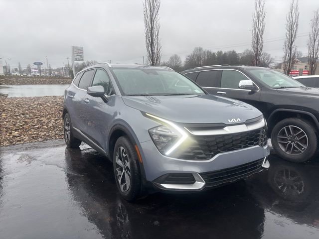 Used 2023 Kia Sportage EX image 3