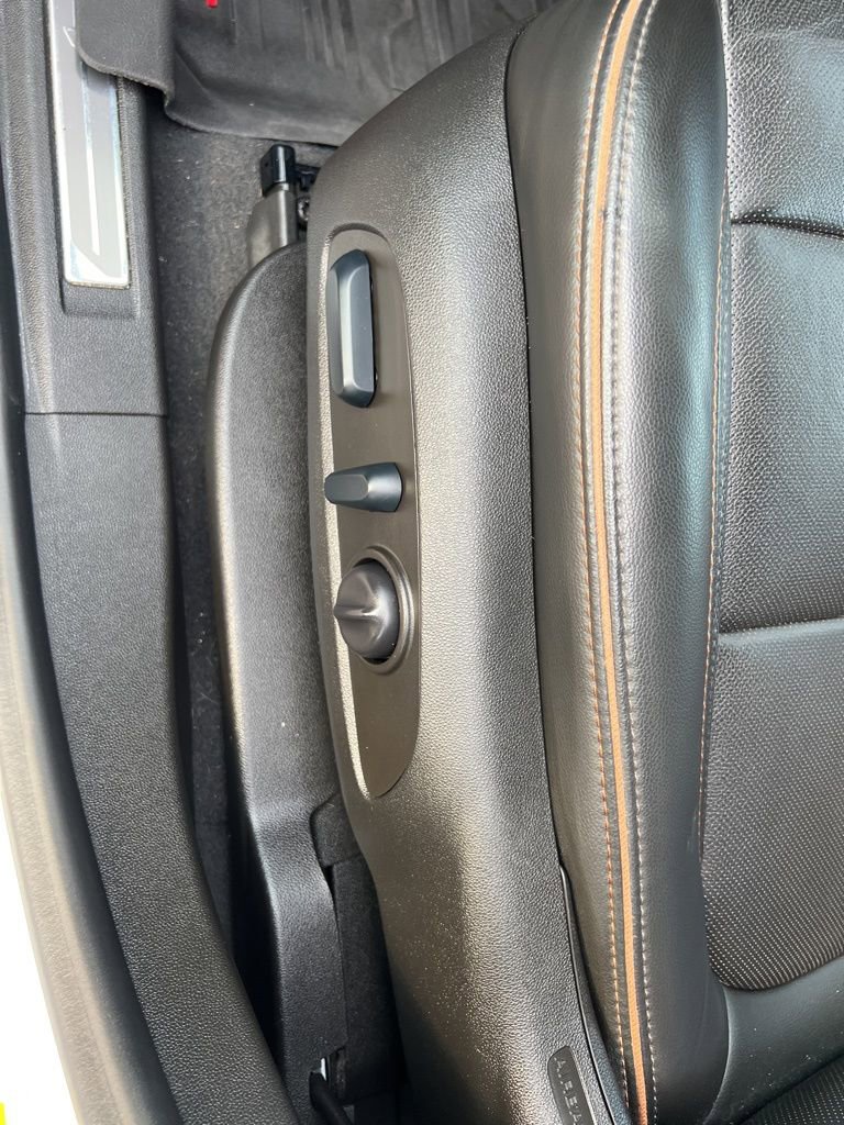 Certified 2022 GMC Acadia AT4 image 24