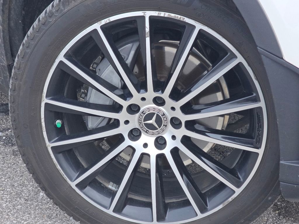 Used 2021 Mercedes-Benz GLC 300 GLC 300 Coupe image 11