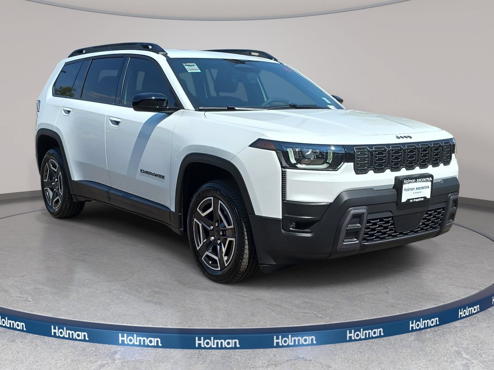 Used 2026 Jeep Cherokee Laredo AWD/4WD image 4