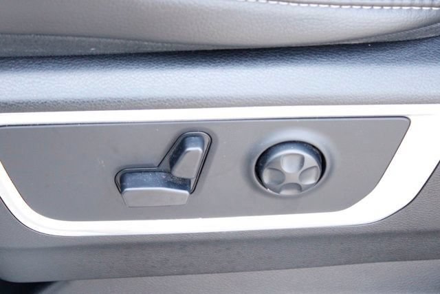 Used 2019 RAM 1500 Laramie AWD/4WD image 15