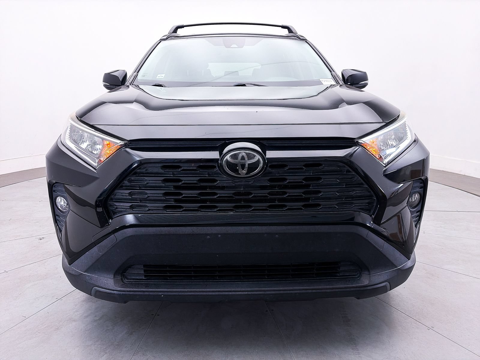 Used 2019 Toyota RAV4 XLE Premium w/ Carpet Mat Package FWD image 10