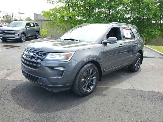 Used 2019 Ford Explorer XLT w/ Equipment Group 202A AWD/4WD image 2