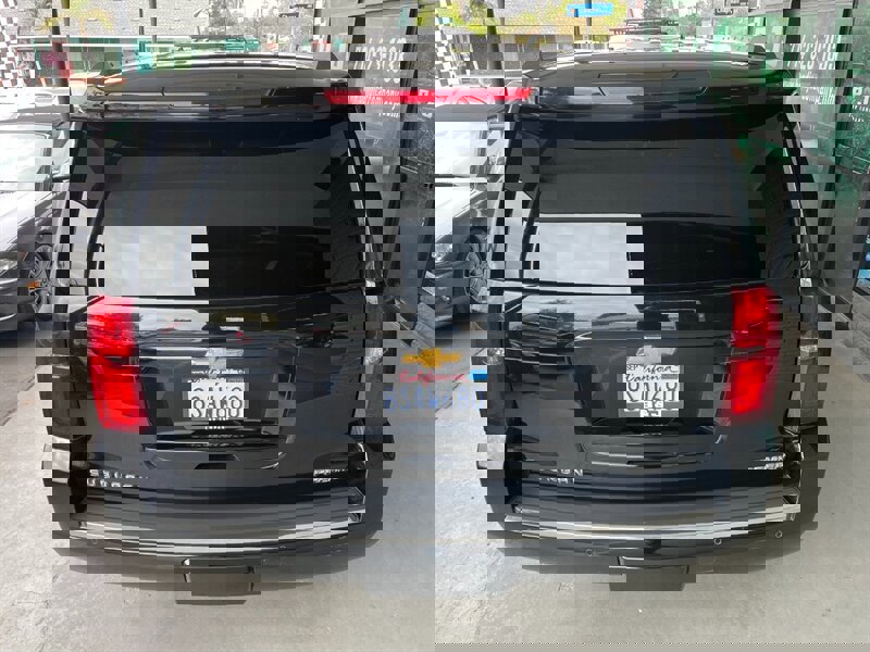 Used 2020 Chevrolet Suburban Premier image 15