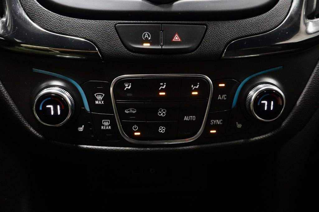 Used 2024 Chevrolet Equinox RS FWD image 30