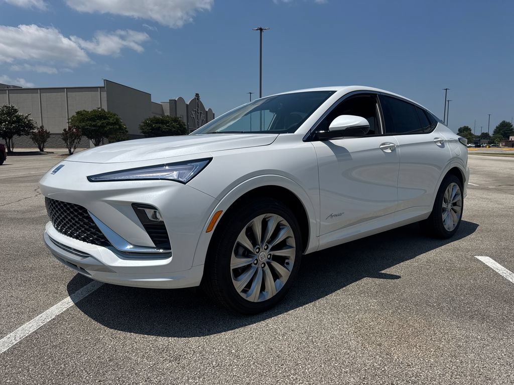 New 2026 Buick Envista Avenir FWD image 2