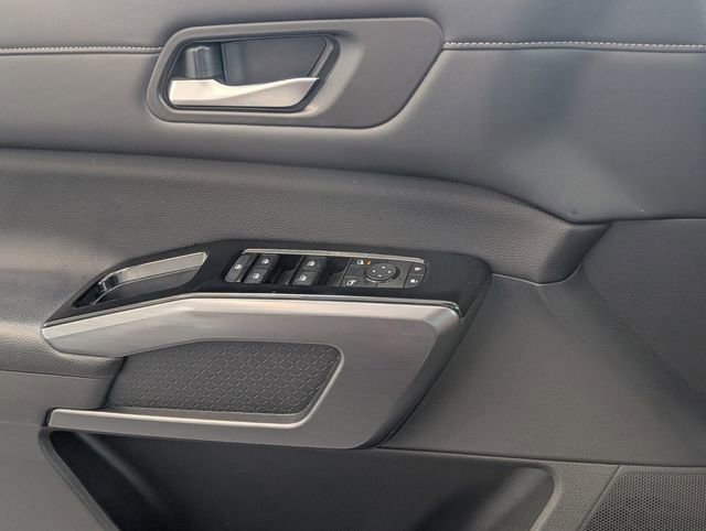 Used 2023 Nissan Pathfinder SL image 23