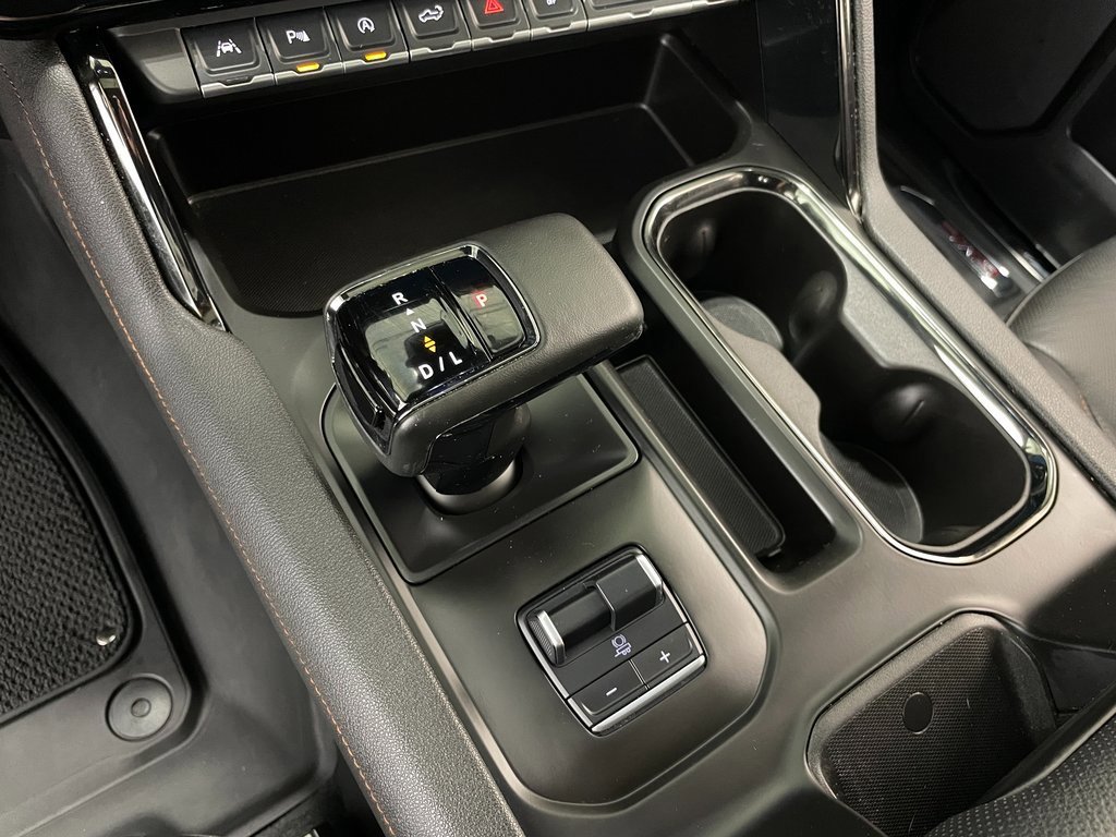 Certified 2025 GMC Sierra 1500 AT4 w/ AT4 Premium Package image 37