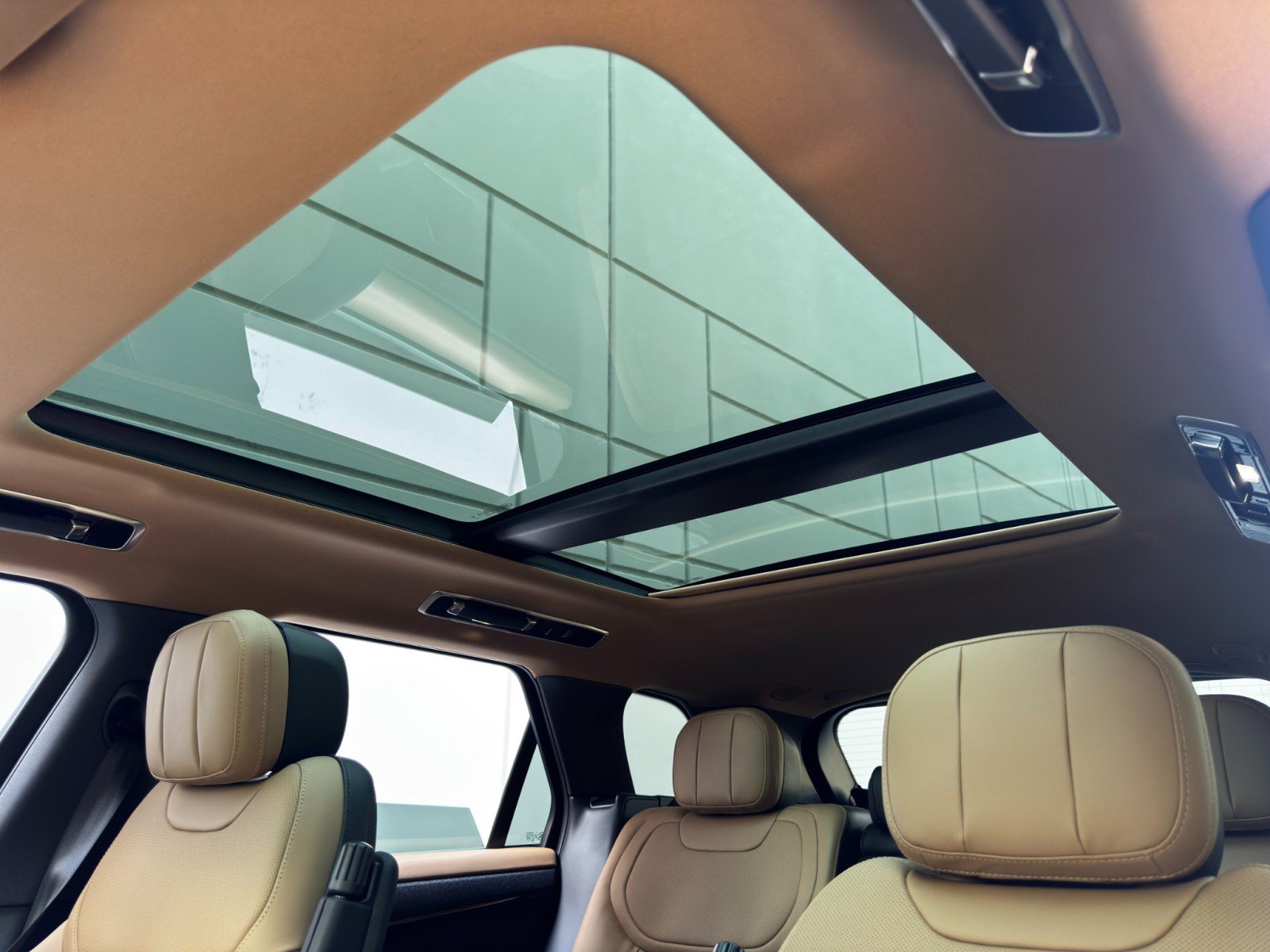 Used 2024 Land Rover Range Rover Sport Autobiography image 11