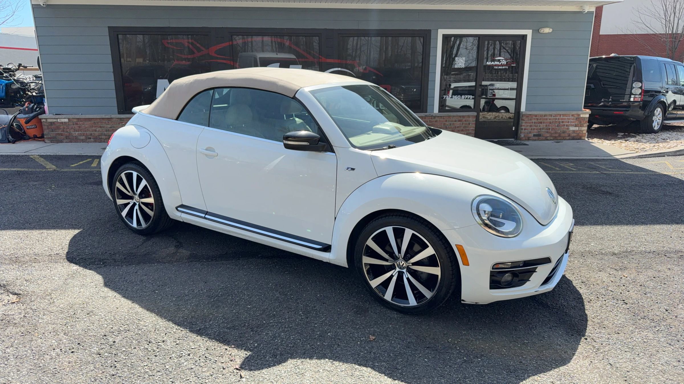 Used 2015 Volkswagen Beetle R-Line image 3