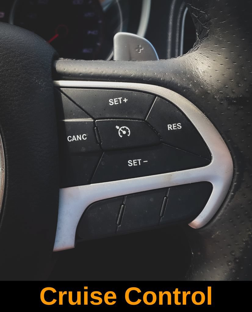 Used 2018 Dodge Charger R/T RWD image 9